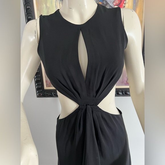 NEW BCBGMAXAZRIA BLACK VICTORIA SLEEVELESS TIED DRESS - Picture 6 of 11